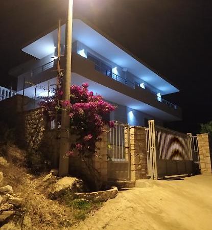 Villa Alimema Sarandë Exterior foto